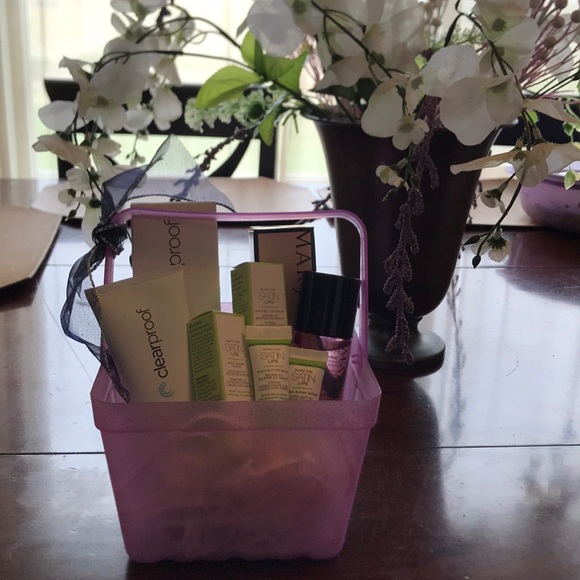 New 📌 Mary Kay - Picture 1 of 5